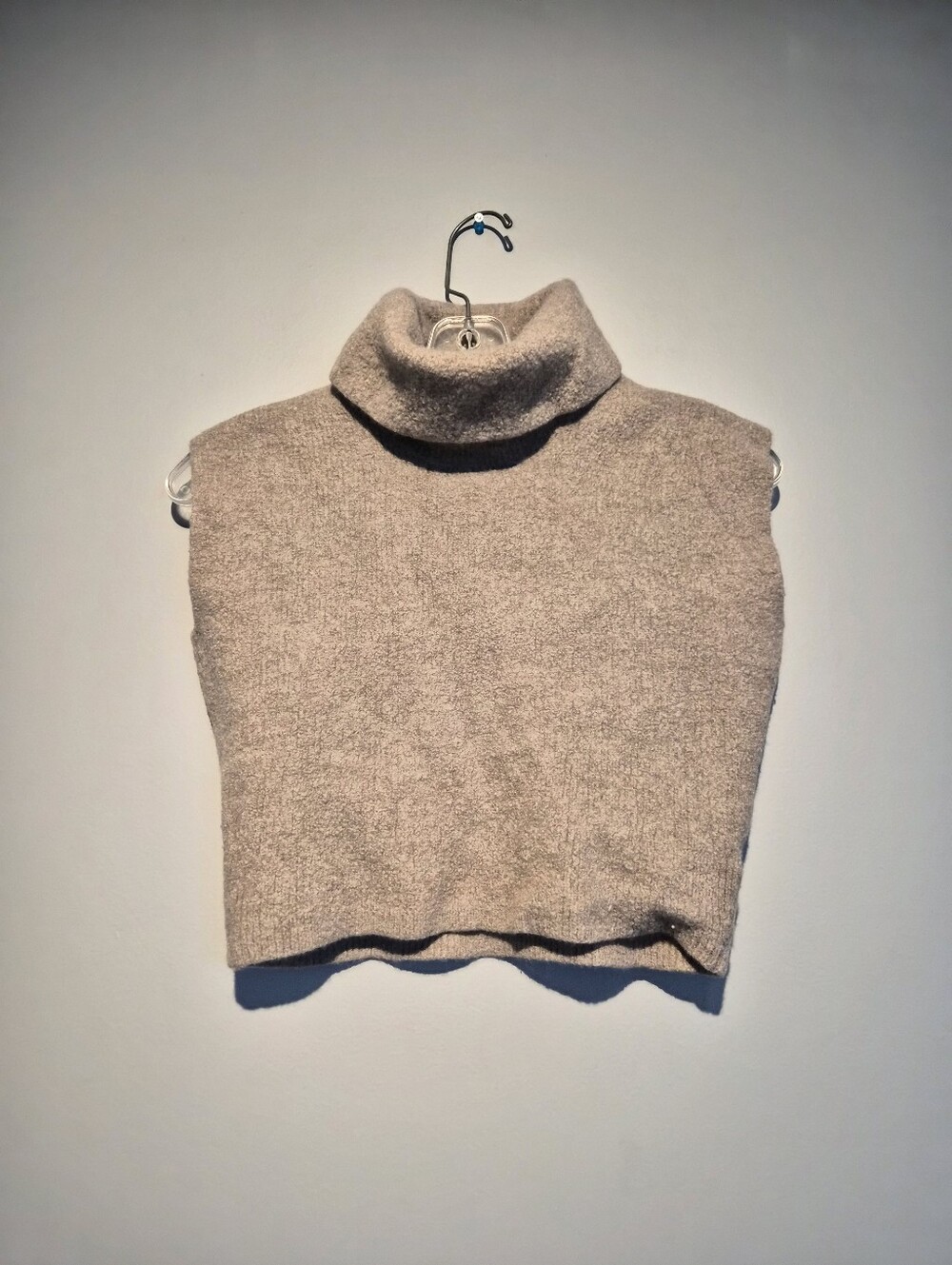 Nicole Miller New York Merino Wool Tanned Short Top | Size Medium
